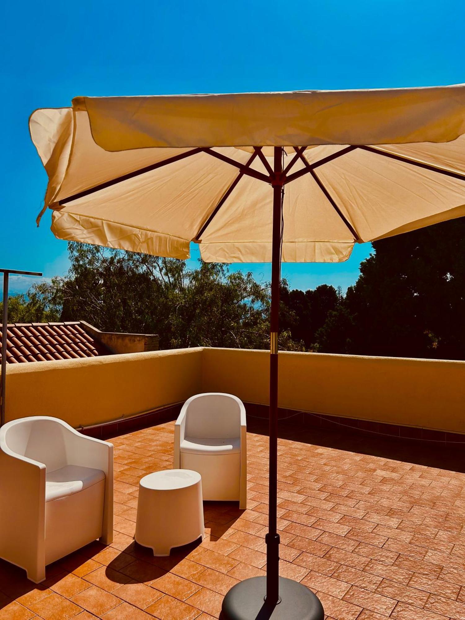 Oltre - Dove Cielo E Mare Si Uniscono Aparthotel Milazzo Kültér fotó