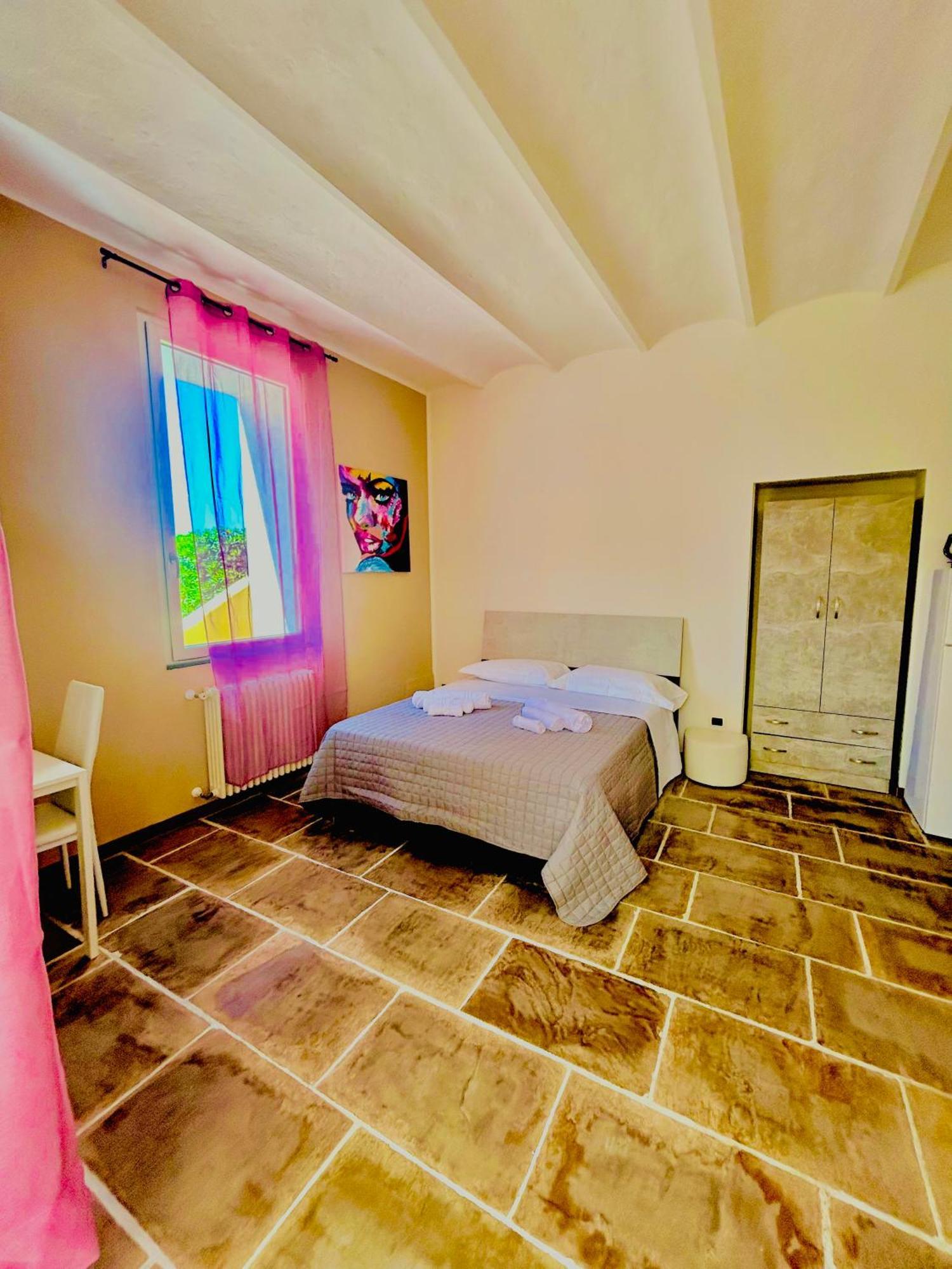 Oltre - Dove Cielo E Mare Si Uniscono Aparthotel Milazzo Kültér fotó